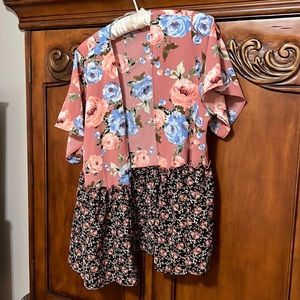 Floral kimono size small